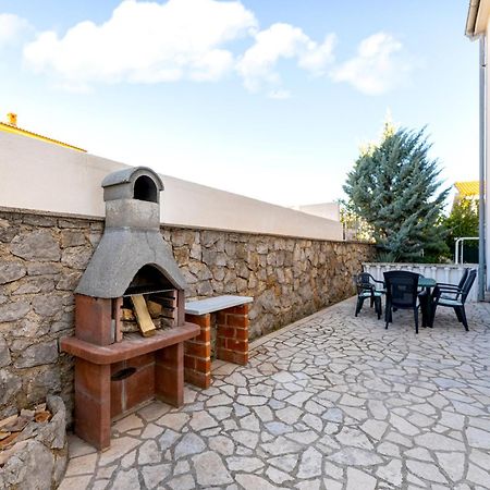 Apartments Aisa* Countryside Holiday Just 500M From The Beach! 크르크 외부 사진