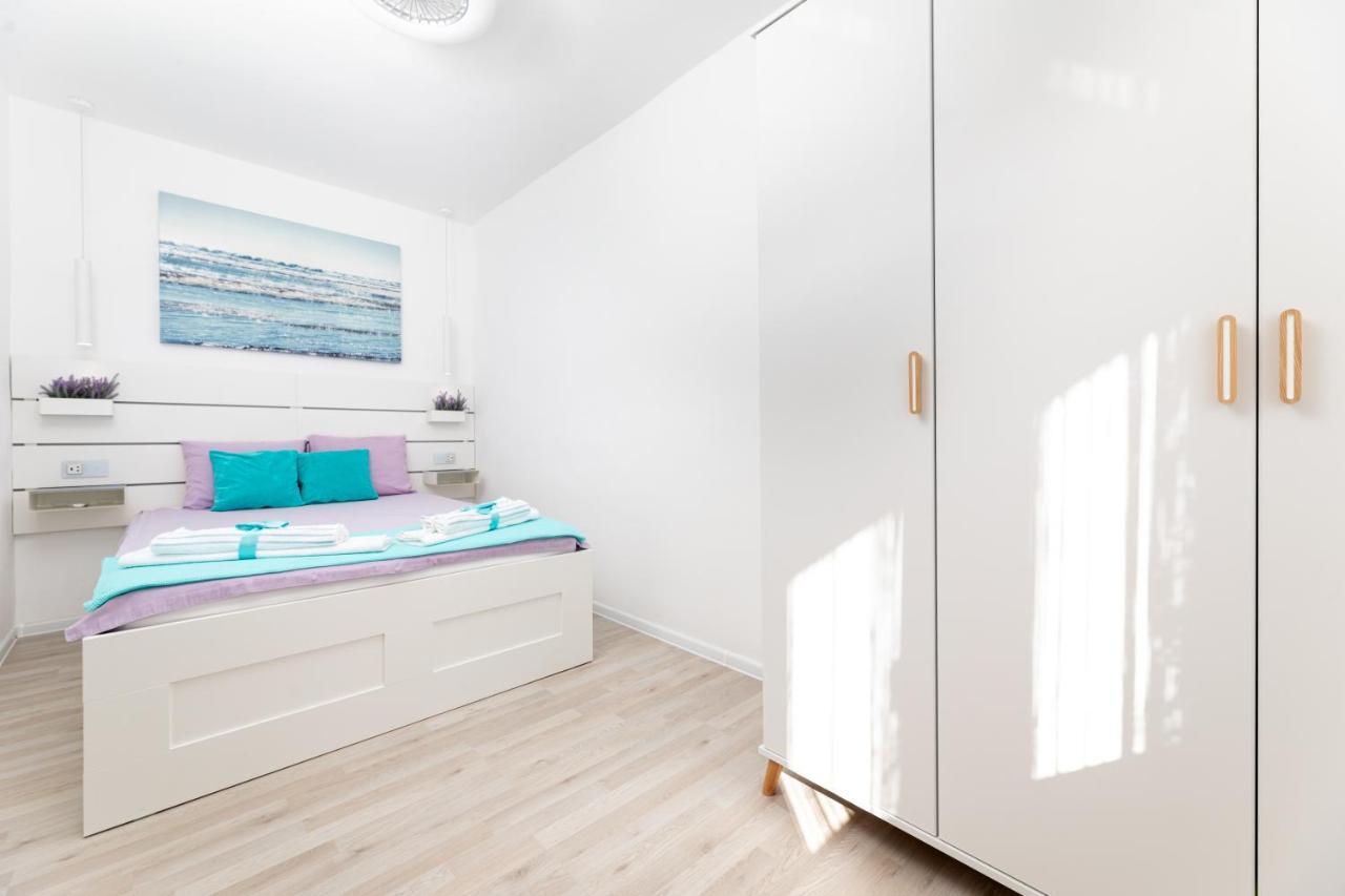 Apartments Aisa* Countryside Holiday Just 500M From The Beach! 크르크 외부 사진